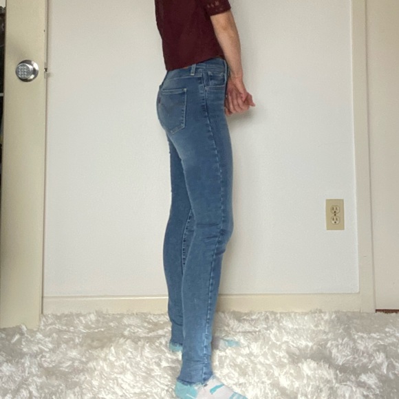 720 Levi Jeans - Picture 3 of 9